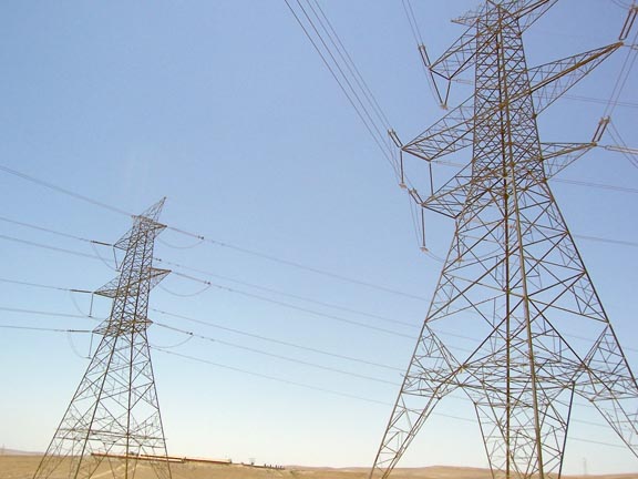استكمال إصلاح منظومة خطوط نقل الكهرباء بين المحافظات يمانيون