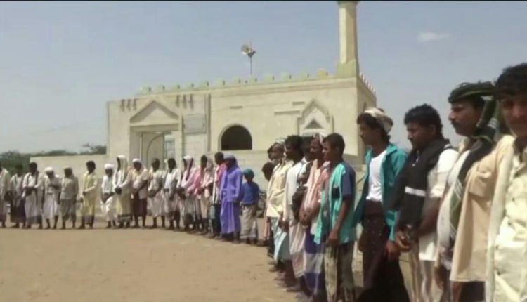 وقفات قبلية حاشده في عدد من مديريات محافظة الحديدة عقب صلاة الجمعة4