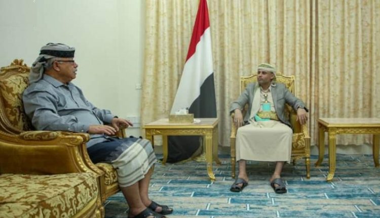 صنعاء.. رئيس الوزراء يوضح حقيقة استقالته والمشاط يلتقي به عاجلاً