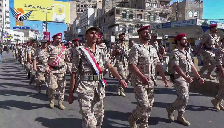 عرض عسكري الثورة3