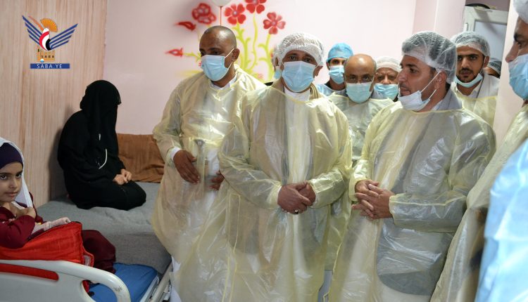 وزير الصحة يتفقد أحوال الأطفاللمركز اللوكيميا بمستشفى الكويت6